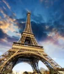Aluminium Prints Paris Beautiful photo of the Eiffel tower in Paris with gorgeous sky c