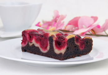 Blechkuchen mit Kirschen