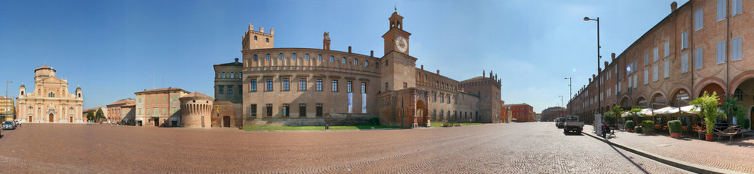 Carpi, piazza Martiri a 360&deg;