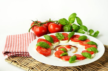 Tomaten mit Mozzarella