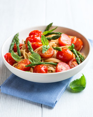 Spaghetti with Green Asparagus and Cherry Tomatoes