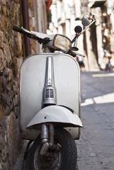Deurstickers Scooter oude witte scooter