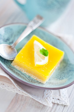 Lemon grenadilla tart