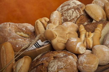 pane cotto al forno, assortimento