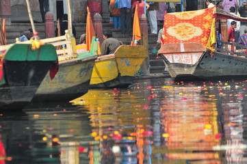 Fototapeta na wymiar Boote auf dem Gokul