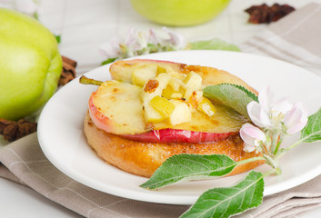 Apple cakes