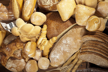 pane cotto al forno, assortimento