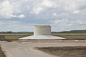 Concrete foundation for wind turbine