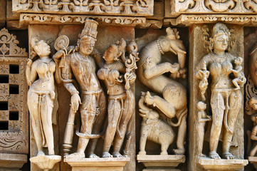 Adinath e Parshwanat temple, Khajuraho - India