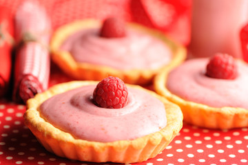 Cake with raspberry yogurt dessert