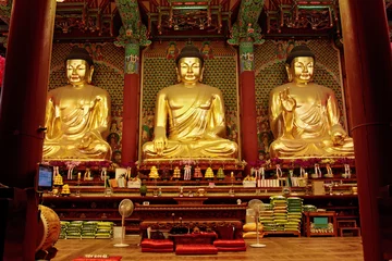 Crédence de cuisine en verre imprimé Bouddha Golden Buddha in Jogyesa temple (Seoul)