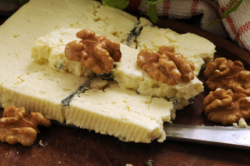 Gorgonzola e noci Gorgonzola and walnuts 戈贡佐拉和核桃