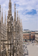Fototapeta na wymiar Widok z katedry w Mediolanie