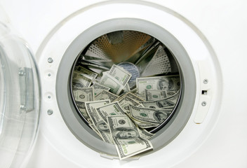 деньги в стиральной машине