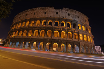 Fototapeta na wymiar Nocny widok w Rzymie