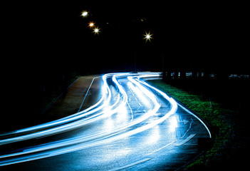 Lichtspur bei Nacht | Kurve