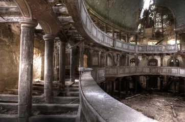 Foto op Plexiglas Oude verlaten gebouwen Oude stijlvolle opera hdr