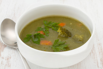 broccoli soup in the white bowl