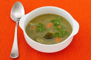 broccoli soup in the white bowl