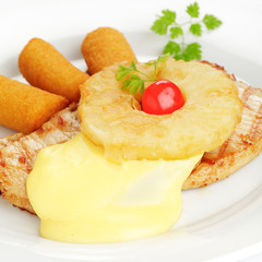 Schweinesteak Hawaii, Kartoffelkroketten