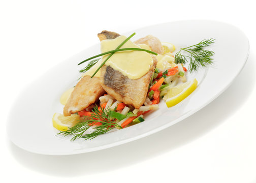 Zanderfilet auf Gem&uuml;sestreifen