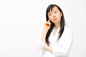 悩む女の子