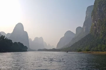 Foto op Plexiglas Li-rivier in de buurt van Yangshuo Guilin Mountains © Marek Poplawski