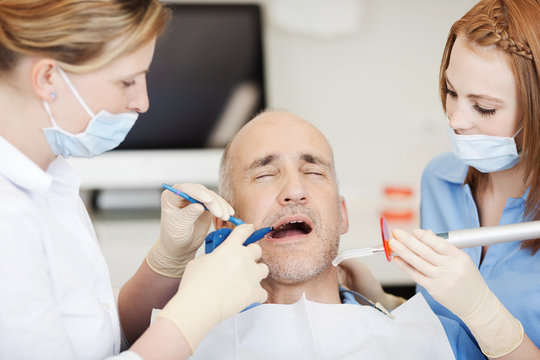 behandlung beim zahnarzt