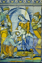 Detalle de la fachada de Cerámica de la Basílica del Prado