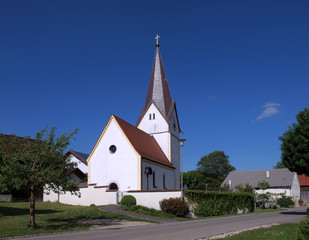Fototapeta na wymiar Kirche in Ottmaring