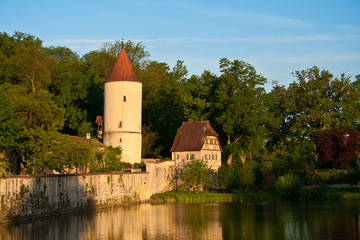 Faulturm mit Zwingerh&auml;uschen in Dinkelsb&uuml;hl