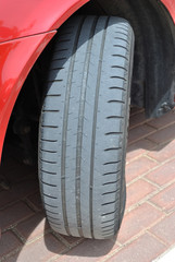 A little worn tires - 41910099
