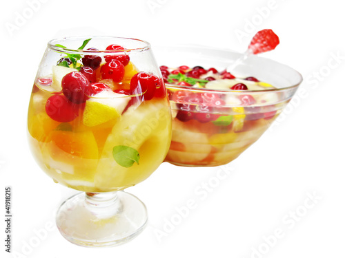 "punch cocktail drink with cherry fruit" Стоковая фотография "punch cocktail drink with cherry fruit" Стоковая фотография