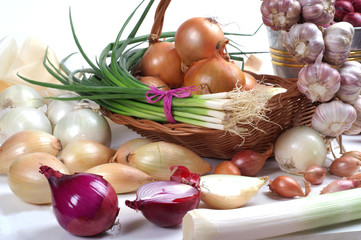 Onion, garlic and chives © 7monarda