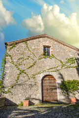 Fototapeta premium Ancient Typical House in Tuscany