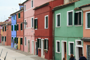 Fototapeta na wymiar kolorowe domy w Burano (Wenecja)