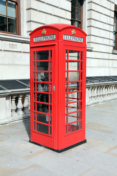 London red telephone box