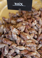 saucissons a la noix au marché