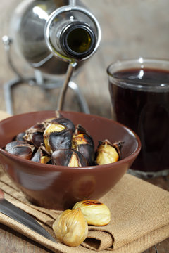 Roasted weet chestnuts and wine