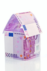 Haus aus Eurogeldscheinen