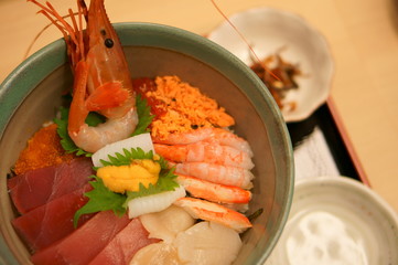 海鮮丼