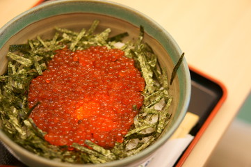 イクラ丼