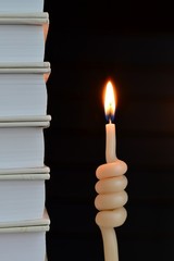 book and candle - obrazy, fototapety, plakaty