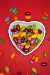 Bonbons in Herzschale