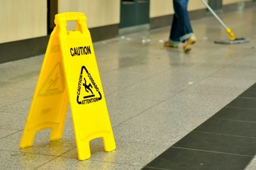 Reinigung im Terminal Flughafen