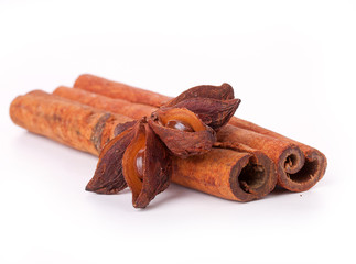 star anise and cinnamon