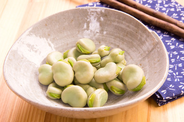 そら豆の塩ゆで