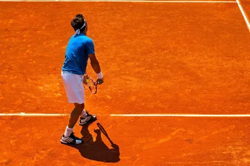 Zelfklevend Fotobehang Match de tennis sur terre battue : service © Alexi Tauzin