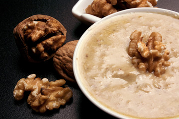 Sugo di noci