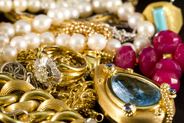 Jewelry, gold, necklaces, rings, bracelets, watch, wealth